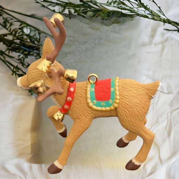Hallmark Keepsake Ornament Collectors Club Ringing Reindeer 2000 Membership - Picture 4 of 7